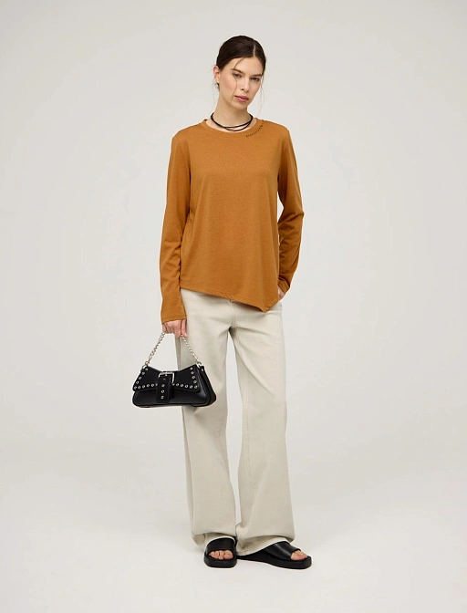 Янтарный джемпер с асимметричным низом